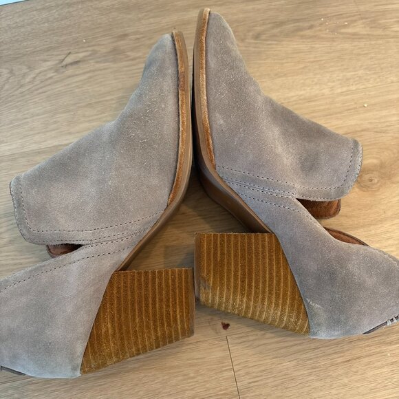 JEFFREY CAMPBELL Grey Suede Leather Ankle Booties Size 8 - Picture 3 of 5